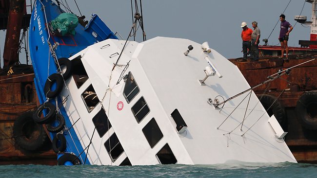 Hong Kong ferry crash, Lamma Island, full investigation, the search continued